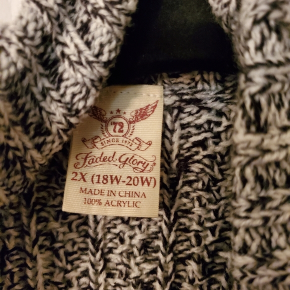 Women's cardigan sweater - Picture 3 of 3